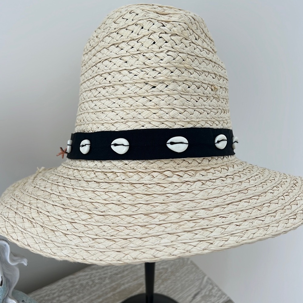 Steve Madden hat